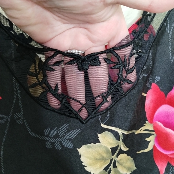 Victoria's Secret Vintage 90s Silk Floral Chemise Cami Top Red Black size Medium - Picture 2 of 5